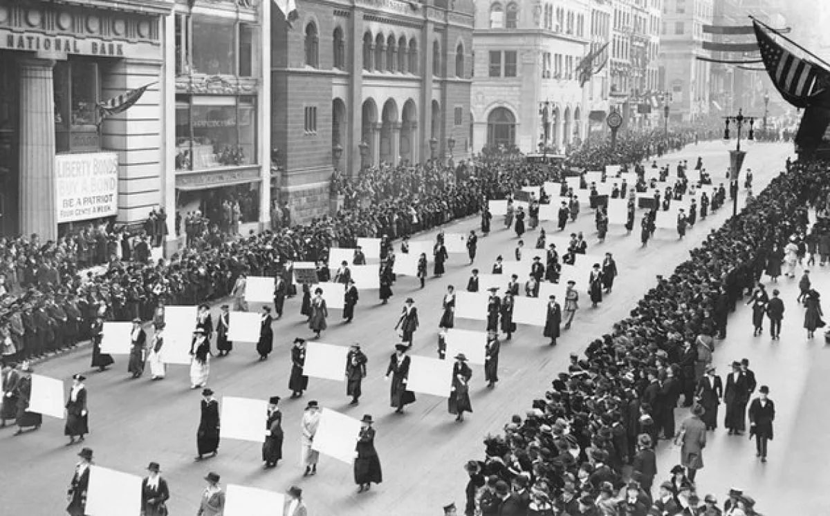 Tüntetés a női választójogért az Egyesült Államokban 1917-ben.