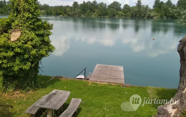 Mesés kilátás vár Gyékényesen, számos lehetőséggel a vízi sportok kedvelőinek.