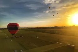 Óriáshinta és hullámvasút: extrém élmények a Balatonnál 