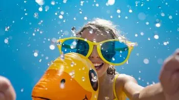 Forró nyárra hűsítő kalandok: ezek az ország legjobb vízi élményparkjai…