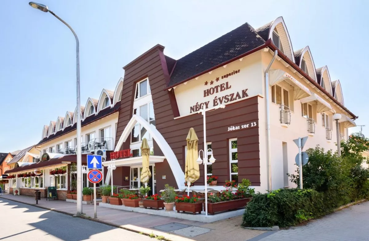 Hotel Négy Évszak, Hajdúszoboszló