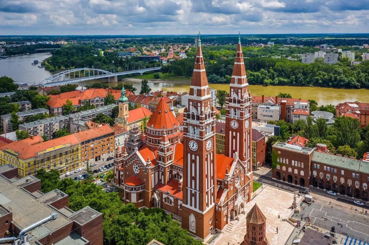 Szeged egyik leghíresebb látnivalója, a Szegedi Dóm