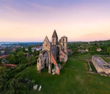 Romantikus séták hűvösebb napokra – romtemplomok Magyarországon