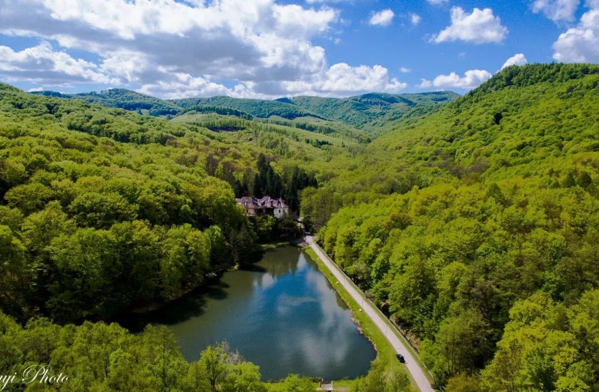 Kőkapu Vadászkastély és Hotel & Apartments, Nagyhuta