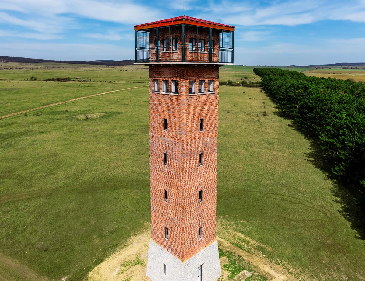 10 különleges látnivaló a Balatonon - Nagyvázsonyi katonai torony-kilátó, Nagyvázsony