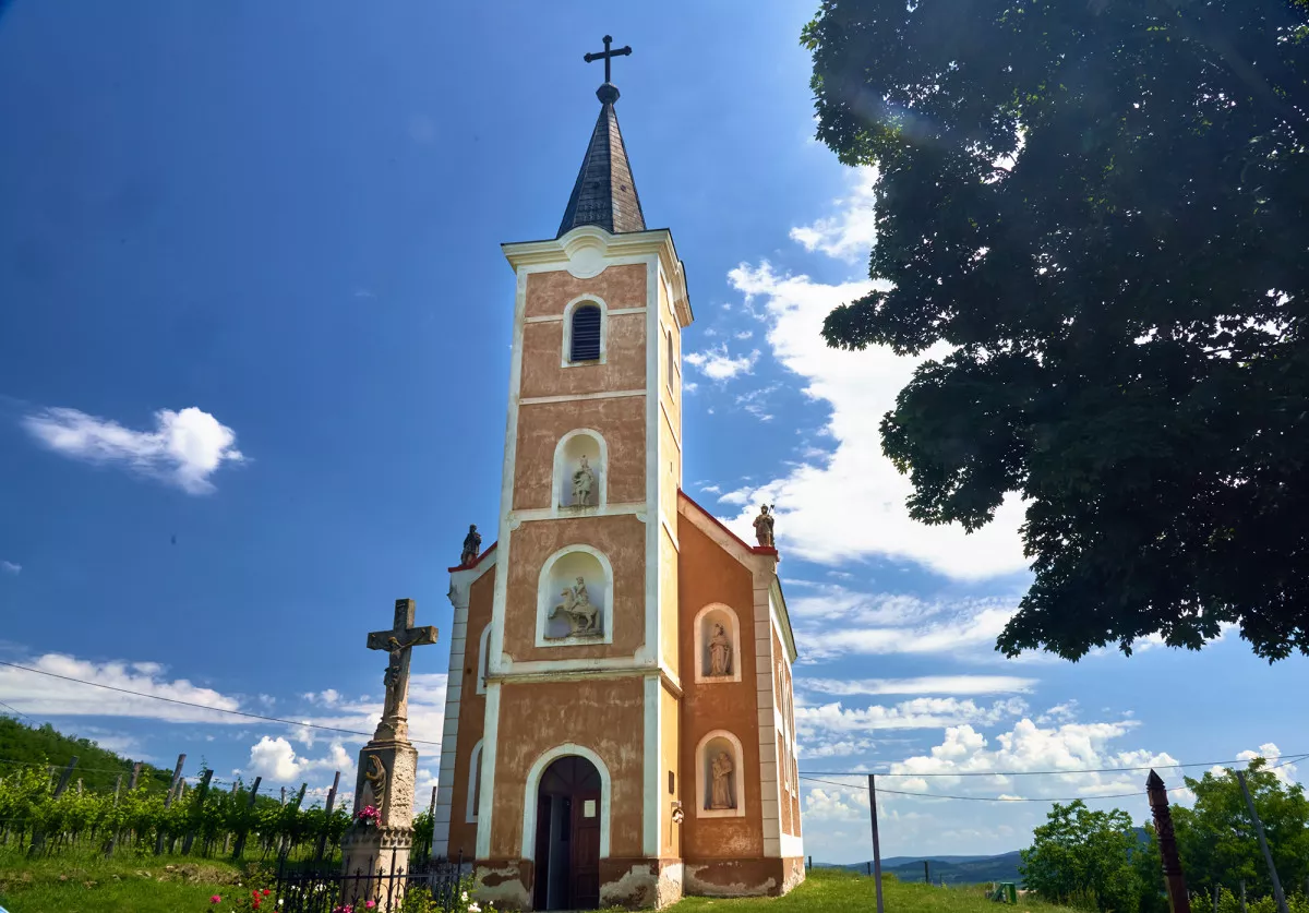 10 különleges látnivaló a Balatonon - Lengyel-kápolna, Hegymagas