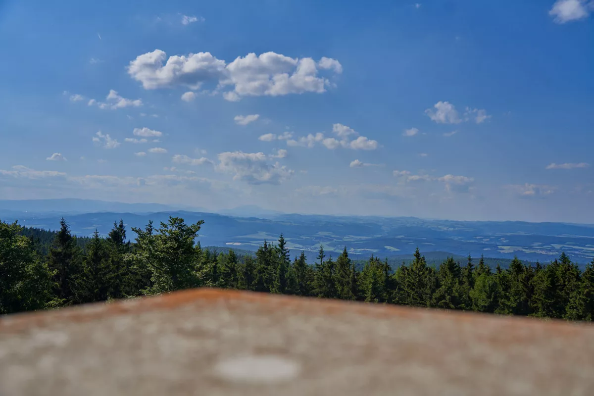 Látnivalók Kőszegen - kilátás Ausztria felé az Írottkő-kilátóból