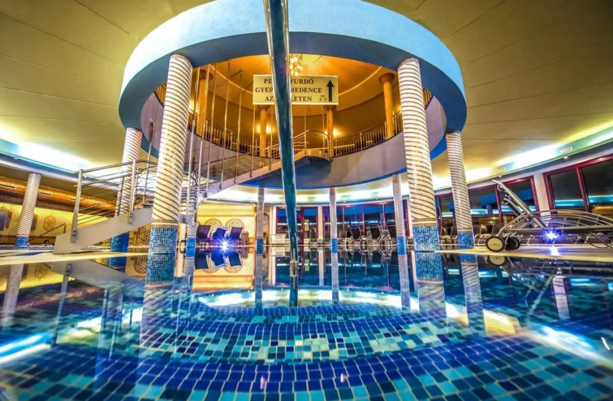 Hotel Kapitány Wellness****superior Sümeg