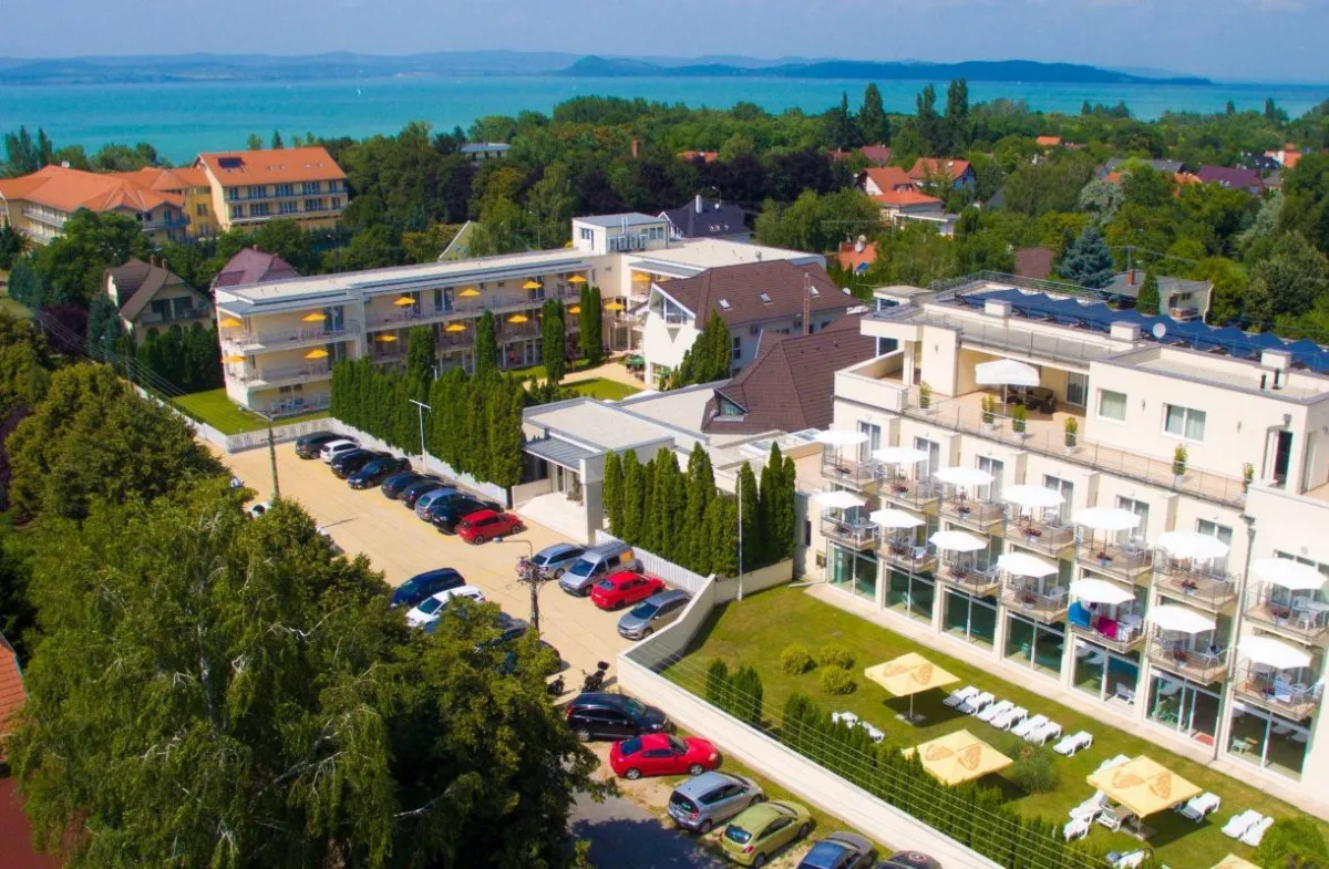 Legjobb balatoni wellness szállodák - Két Korona Wellness Hotel Balatonszárszó