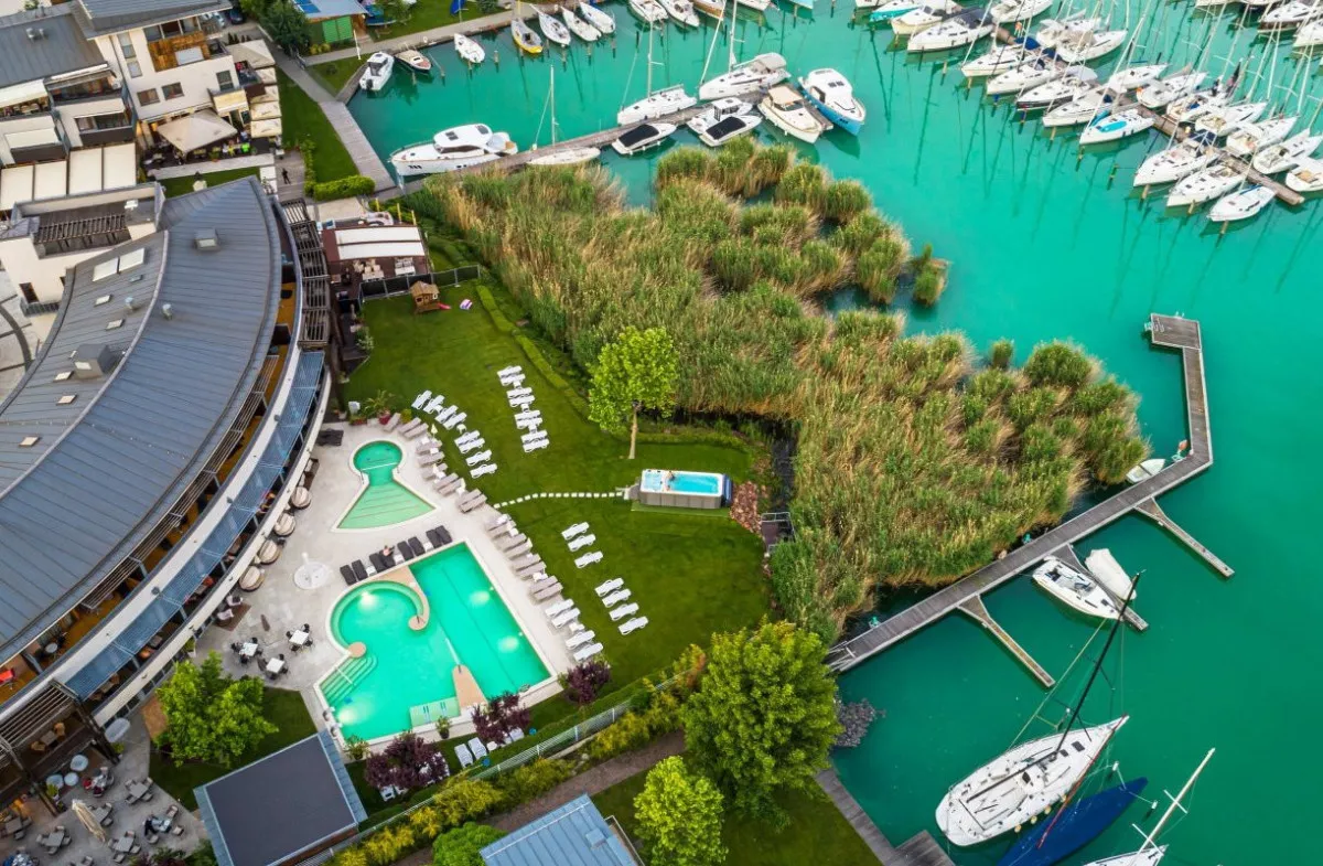 Balatoni szállodák kültéri gyerekmedencével - Hotel Golden Lake Resort****superior, Balatonfüred