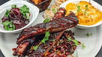 10 hely húsimádóknak - Budapest legjobb barbecue éttermeiből válogattunk