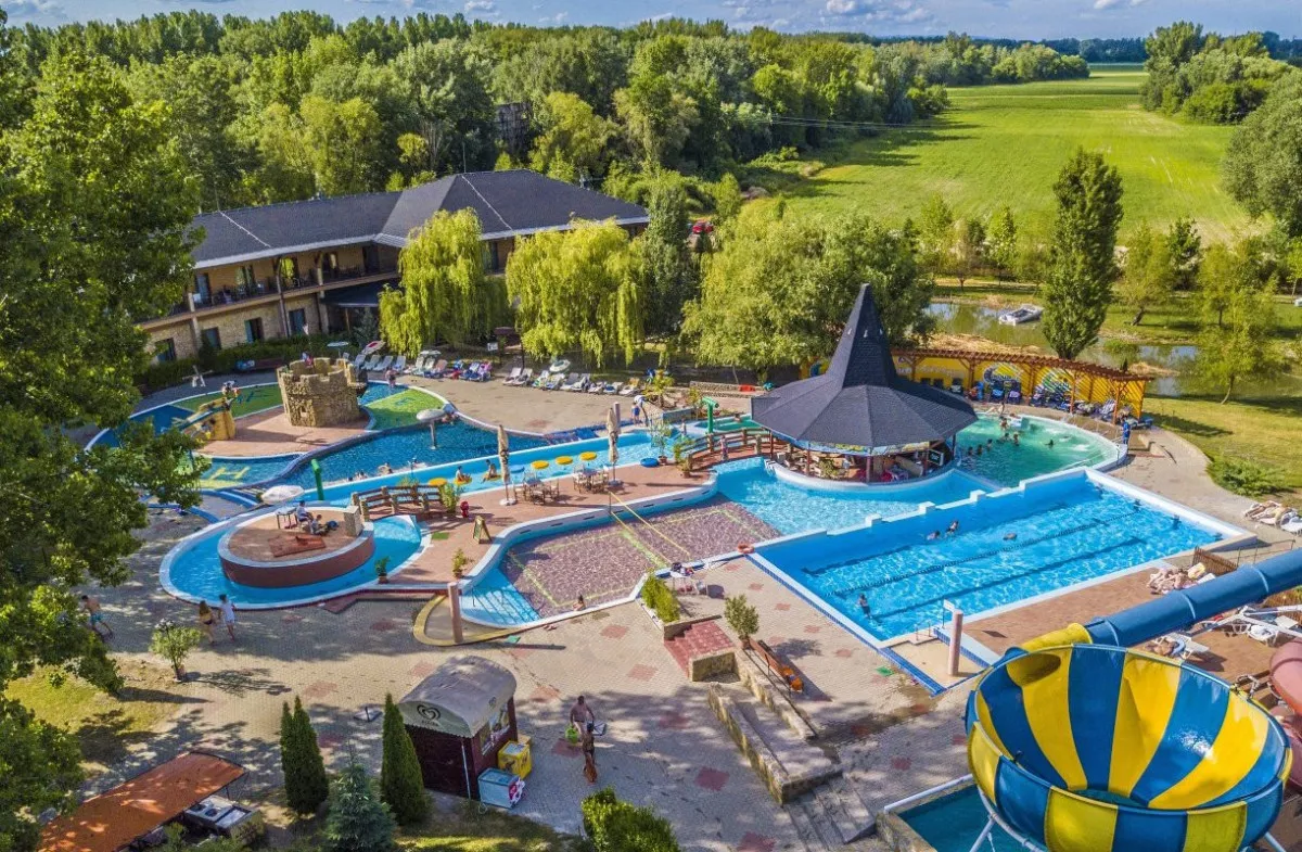 Állatbarát szálláshelyek, vendégházak, apartmanok - Aqua Land Termálfürdő (Ráckeve)