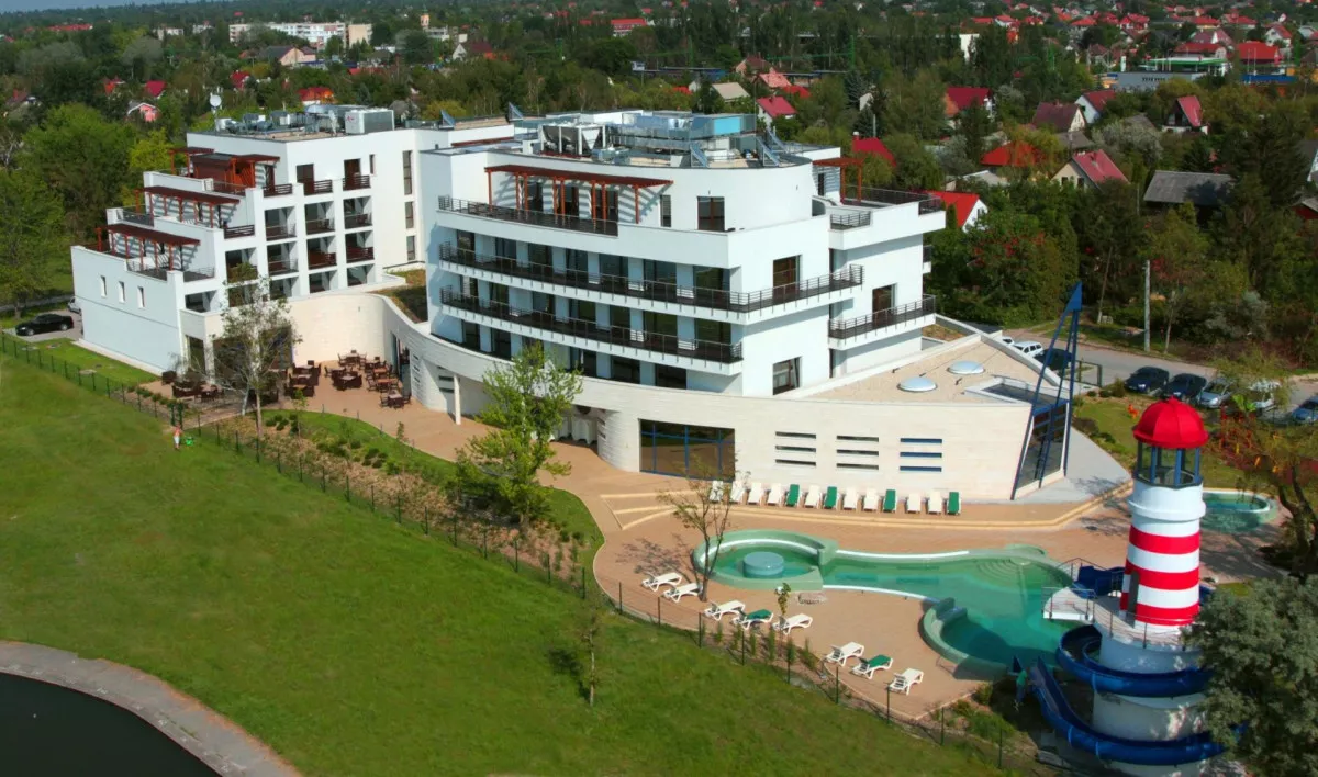 Hajó formájú wellness hotel a Velencei-tó partján - Vital Hotel Nautis, Gárdony