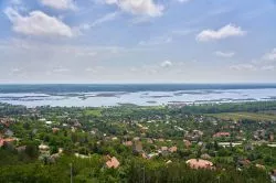 Miniatűr várak, mesés kilátók és bámulatos vadasparkok: felfedezőúton a Velencei-tó körül