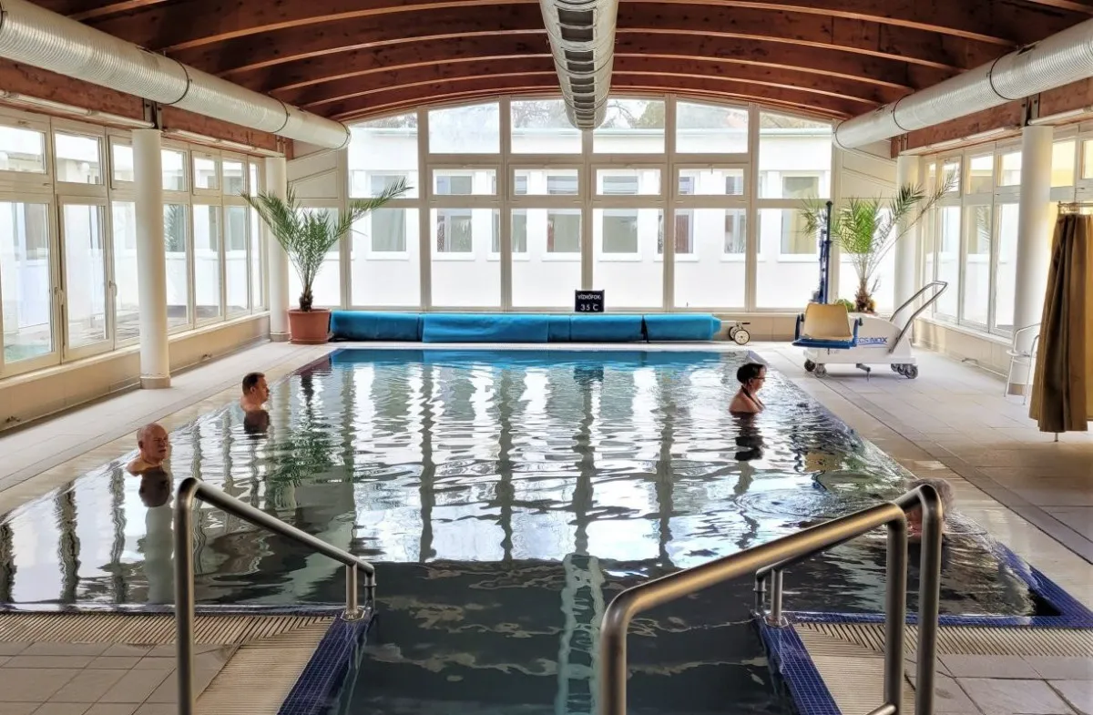 10 szálloda gyógyvizes medencével - Harkányi Psoriasis Centrum***