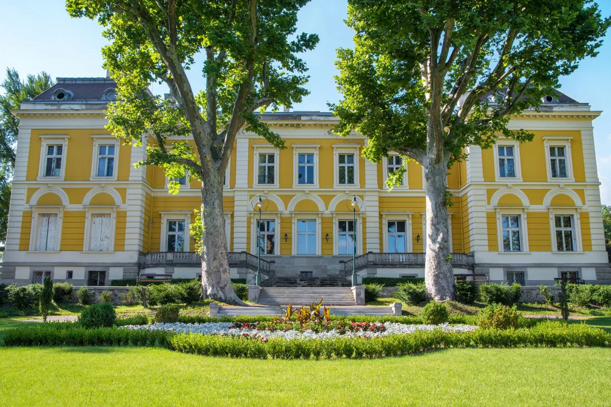 Mesebeli kastélyok Kelet-Magyarországon - Károlyi kastély, Füzérradvány
