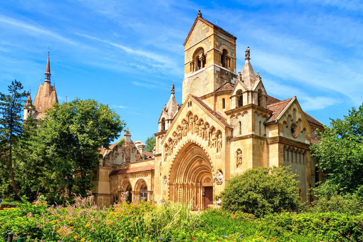 Kirándulástippek és látnivalók Magyarországon - Jáki kápolna, Budapest