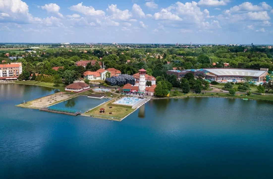 TOP10 szálloda Kelet-Magyarországon közvetlen átjárással az élményfürdőbe - Hotel Corvus Aqua