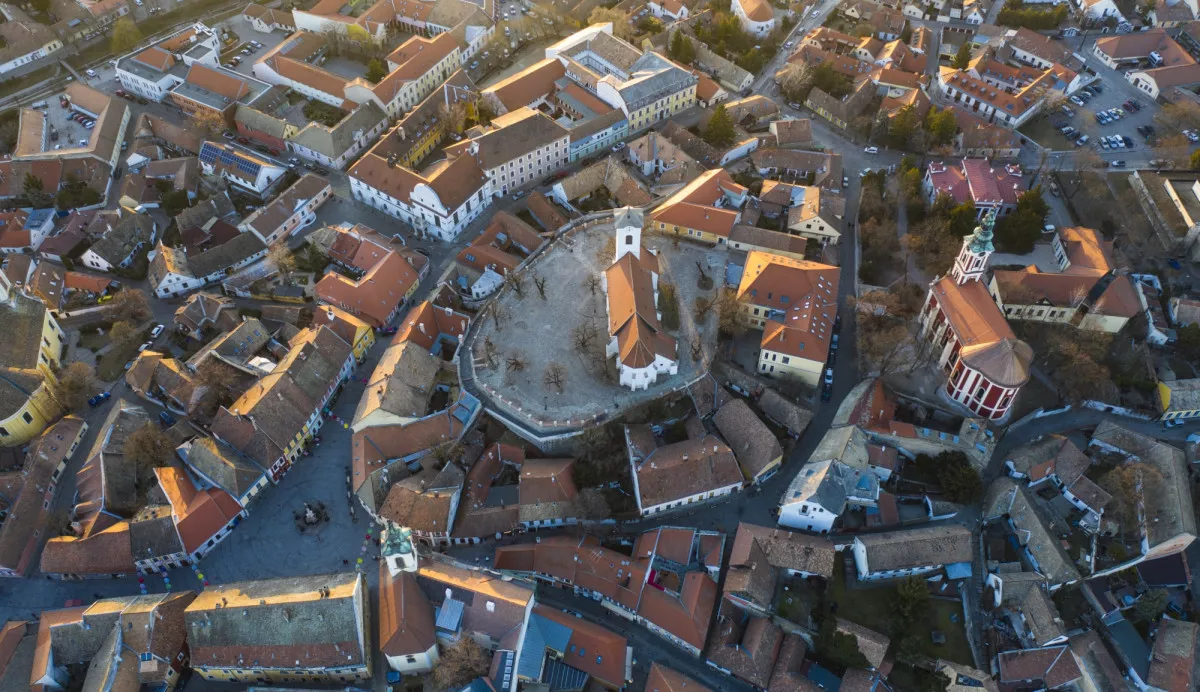 Szentendre, a Dunakanyar ékszerdoboza - látnivalók, programok