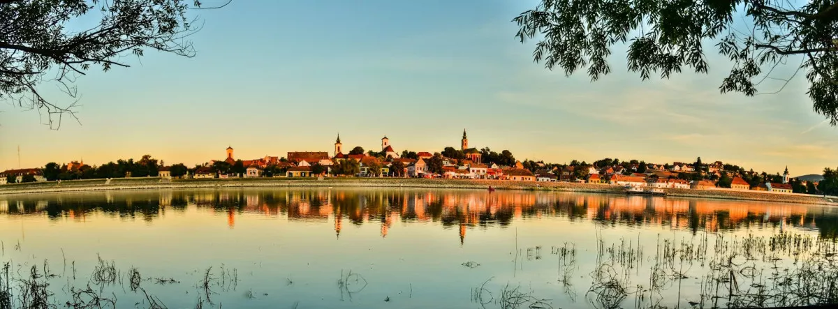 Szentendre, a Dunakanyar ékszerdoboza - látnivalók, programok / Dunapart