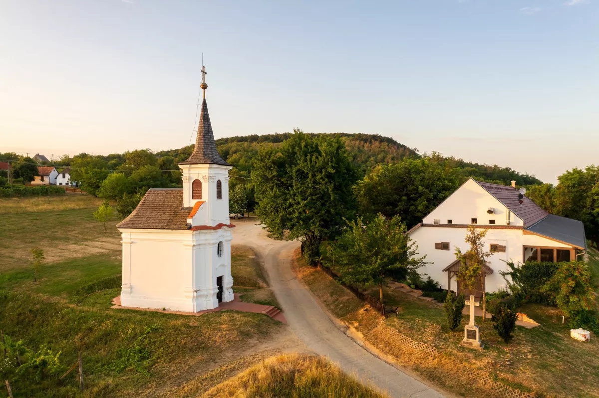 5 kihagyhatatlan látnivaló a Dunántúlon - Szent Donát kápolna, Balatonlelle