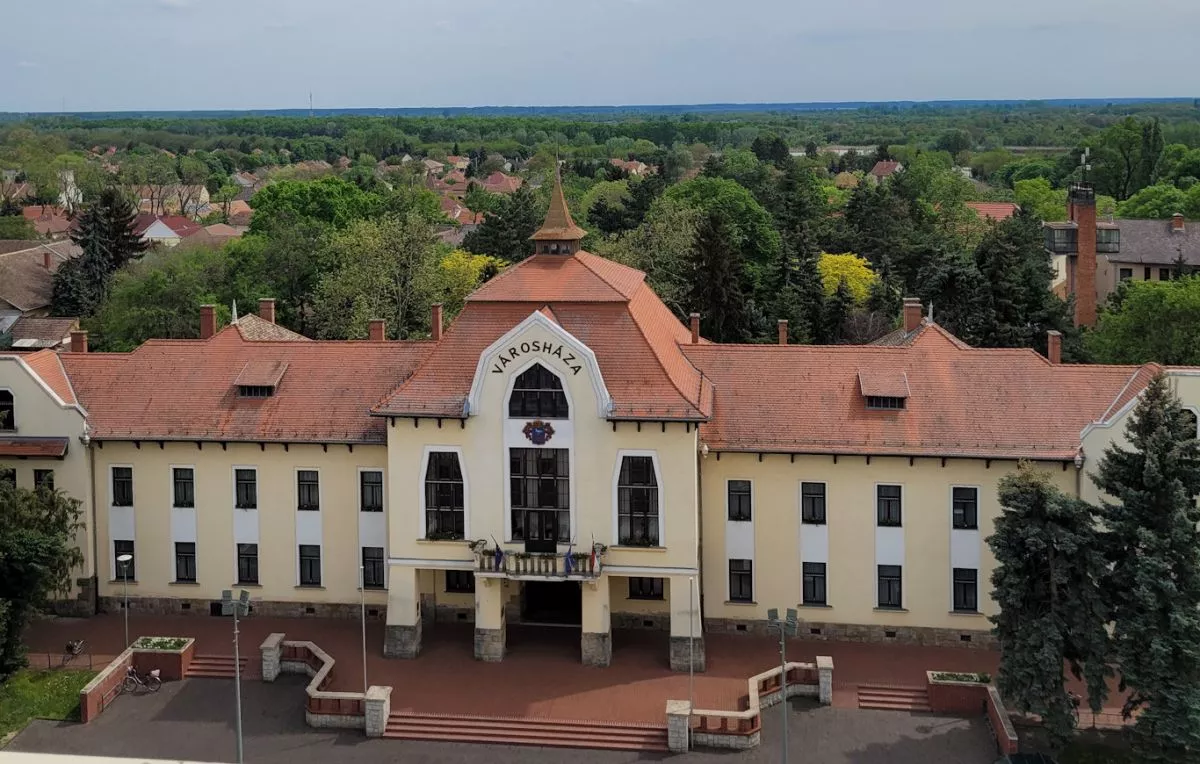 Látnivalók és programlehetőségek Csongrádon - Városháza
