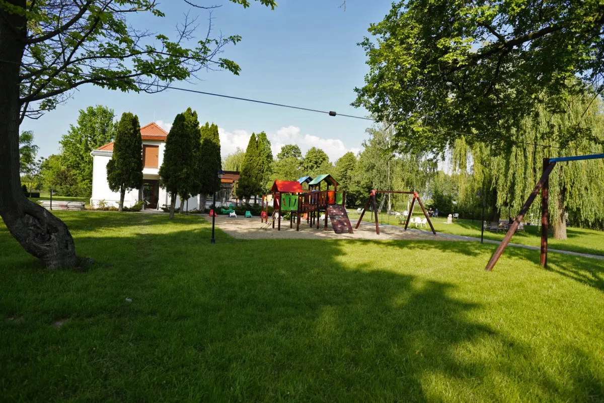 Gyerekbarát vidéki szálláshely kültéri játszótérrel - Hercegasszony Birtok, Mezőtúr