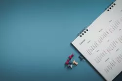 Hosszú hétvégék, munkaszüneti napok és ünnepek 2023-ban