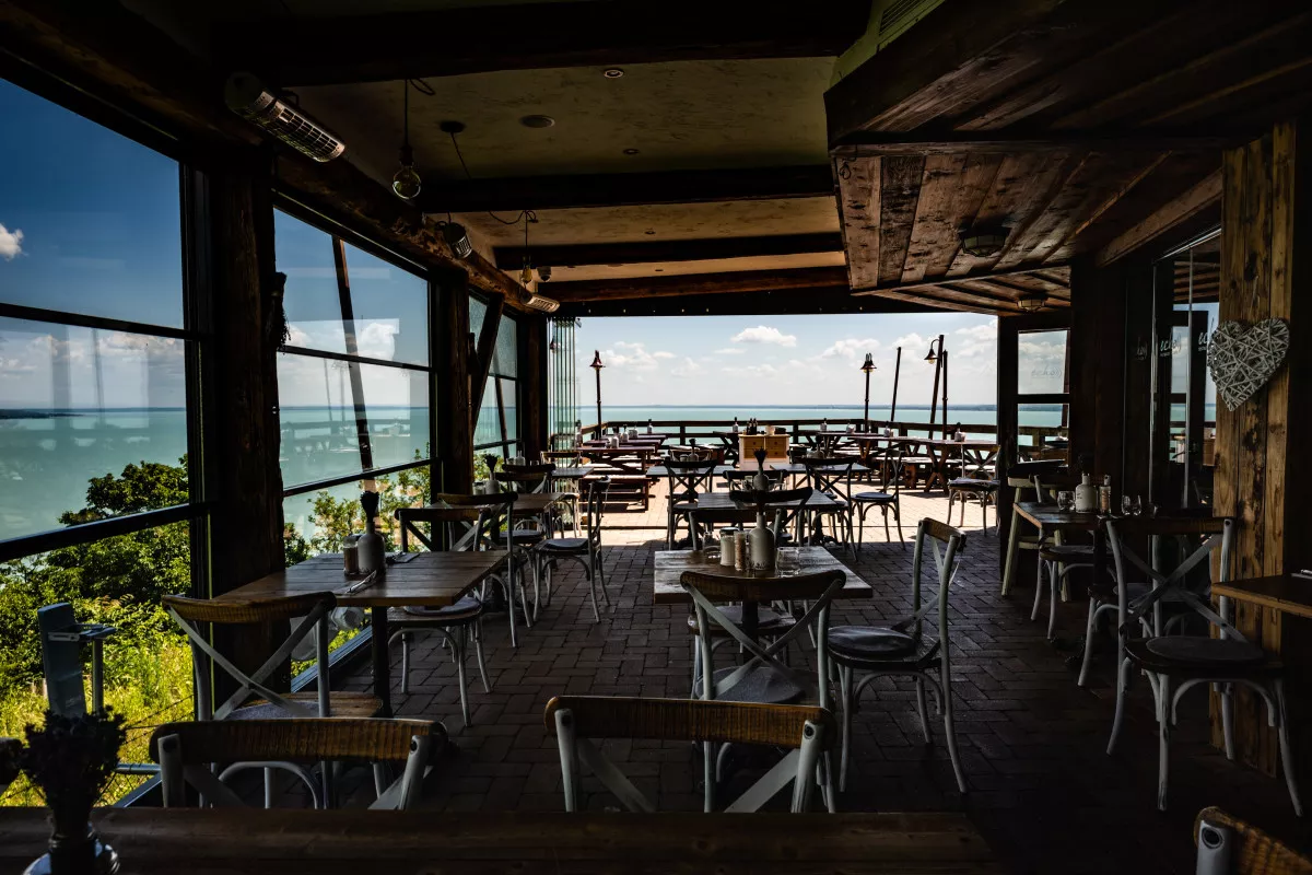 Panorámás balatoni éttermek kilátással / Kép: Echo Restaurant & Café 