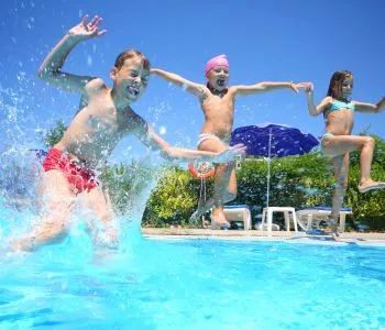 Gyerekbarát wellness szállodák a családi nyaraláshoz a Balaton körül