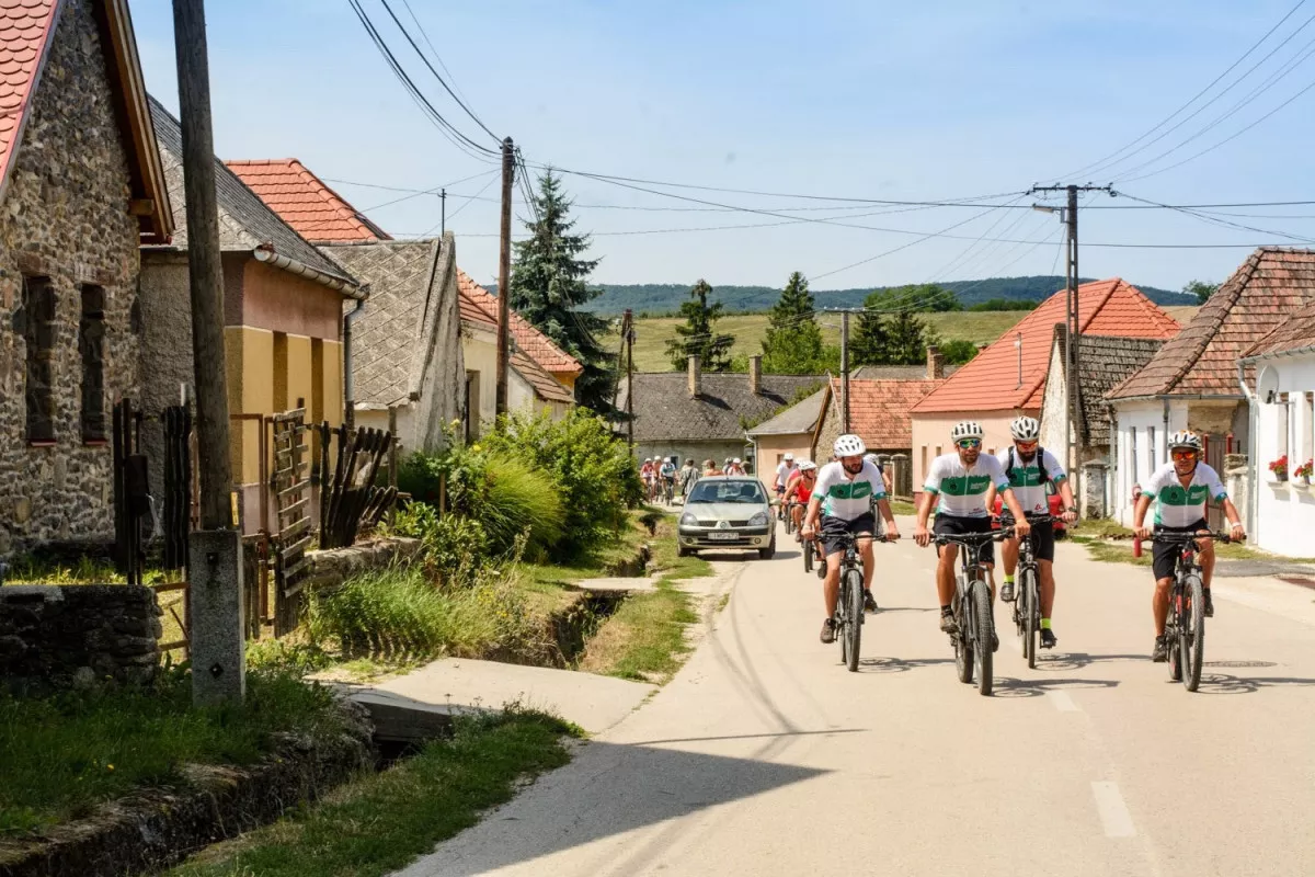 e-bike túra a Völgyben, Művészetek Völgye 2022 / Fotó: www.muveszetekvolgye.hu