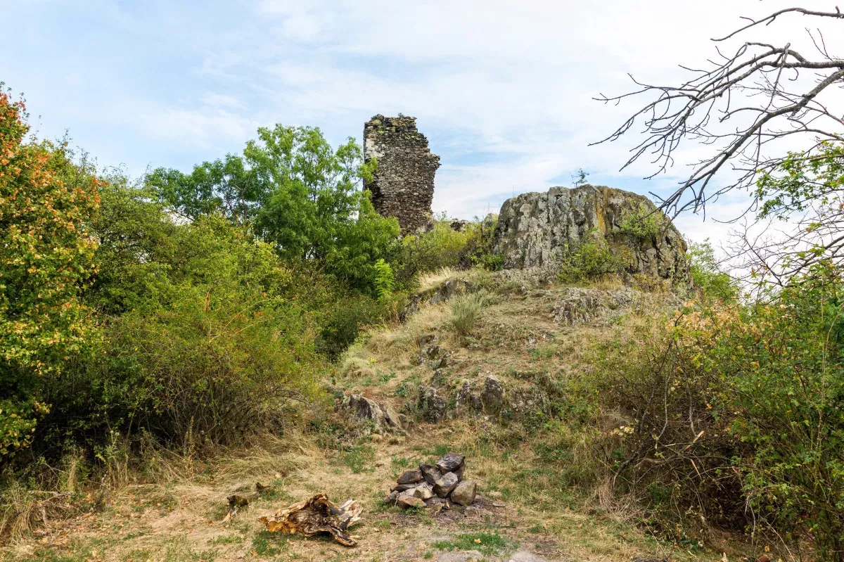 Látnivalók a Cserhátban - Szanda várának romjai