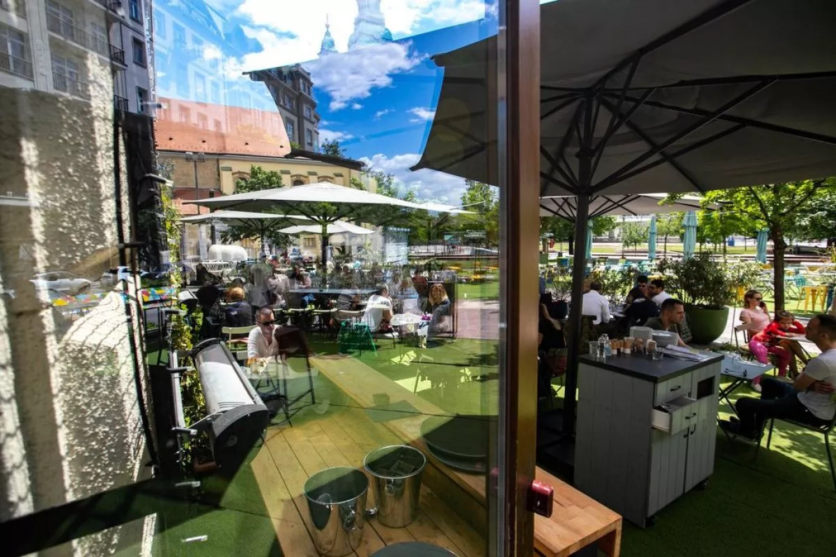 Budapesti kiülős éttermek kerthelyiséggel, terasszal / Kép: Kiosk Budapest (Budapest)