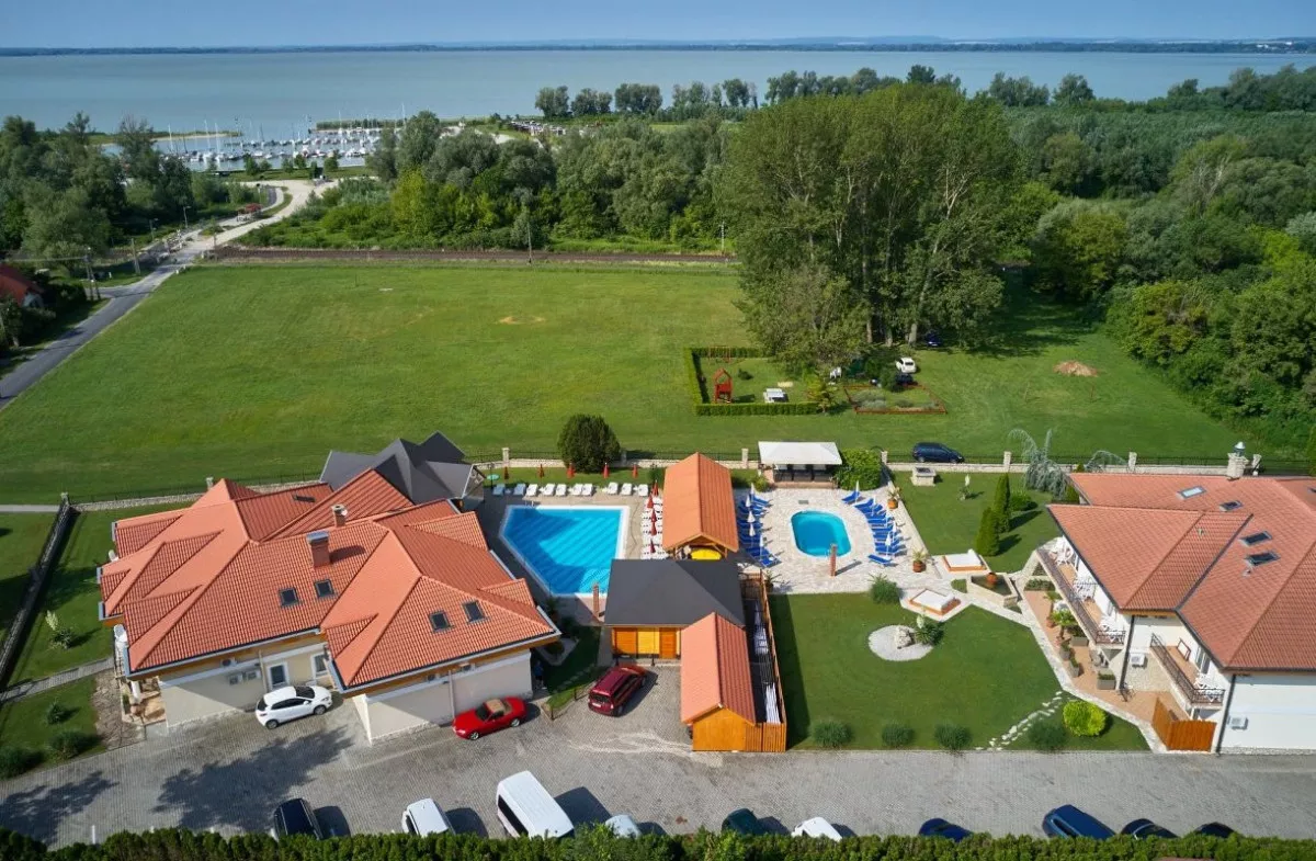 TOP20 szálláshely a Balaton északi partján - Villa Plattensee P***, Vonyarcvashegy