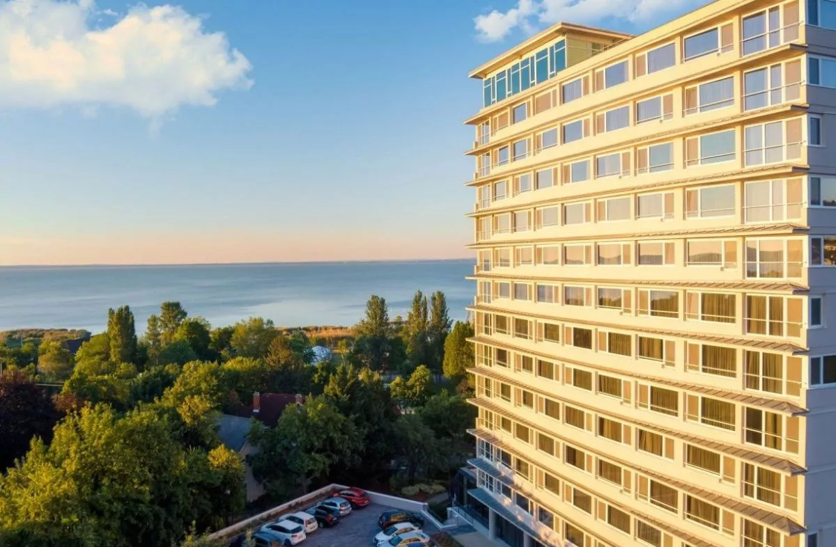 Megújulva vár a Hunguest Hotel Bál Resort Balatonalmádiban! 