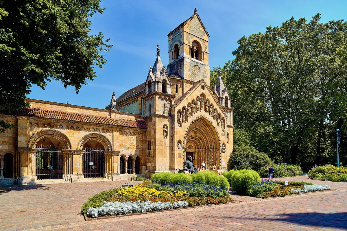 5 gyöngyörű templom Magyarországon - Jáki Szent László-kápolna, Budapest