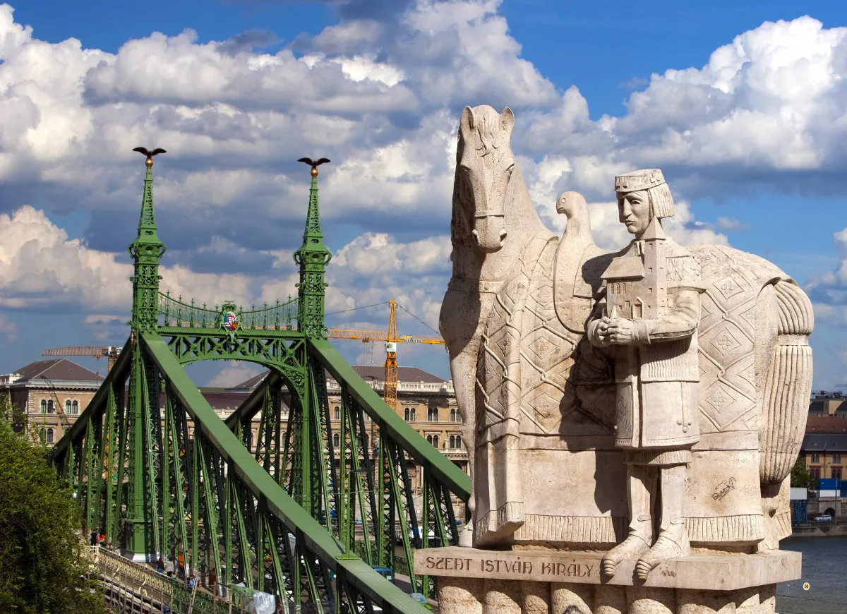 Budapest különleges szobrai - Szent István-szobor, Gellért-hegy
