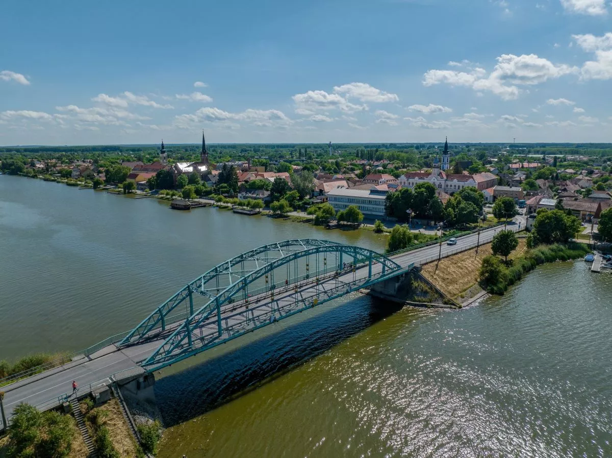 Árpád-híd, a város egyik jelképe - Ráckeve látnivalók