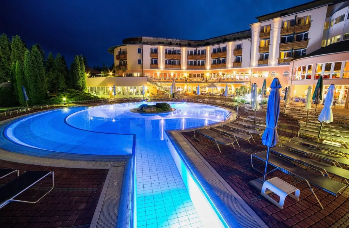 5+1 wellness szálloda az ötcsillagos kikapcsolódáshoz/ Lotus Therme Hotel & Spa*****, Hévíz