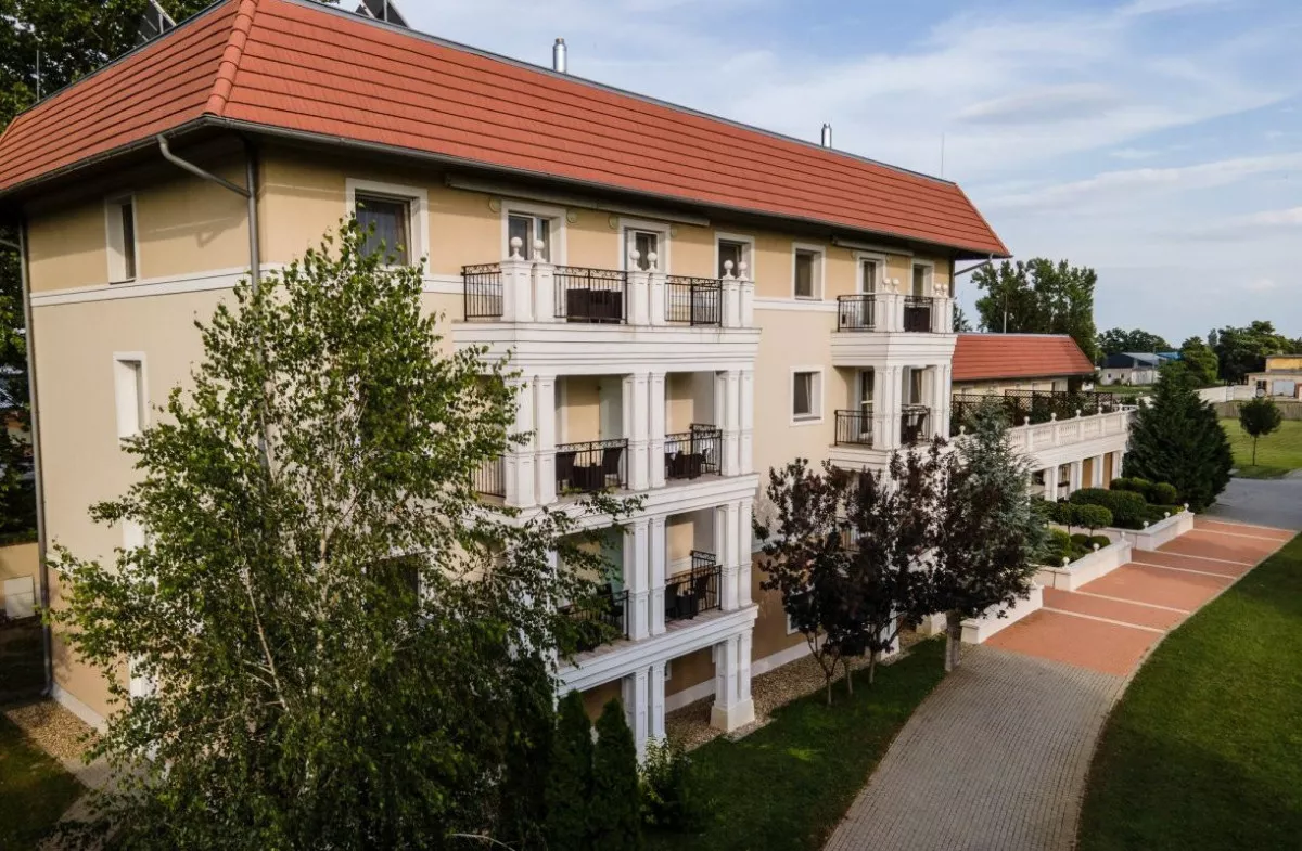 10 varázslatos wellness szálloda a meghitt karácsonyi pihenéshez - Arcanum Hotel, Békéscsaba