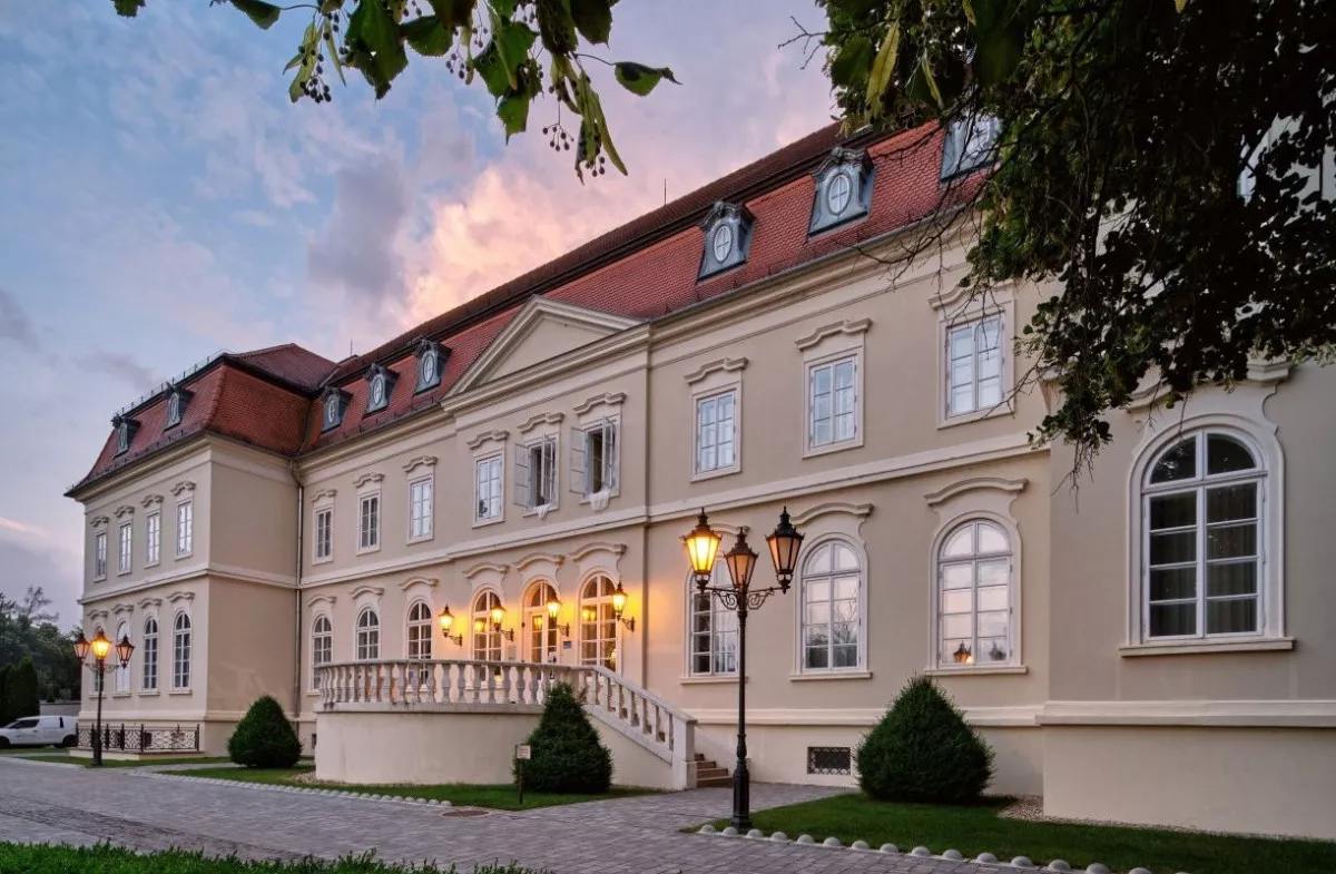 10 festői kastélyhotel és kúria Magyarországon - La Contessa Kastélyhotel (Szilvásvárad)
