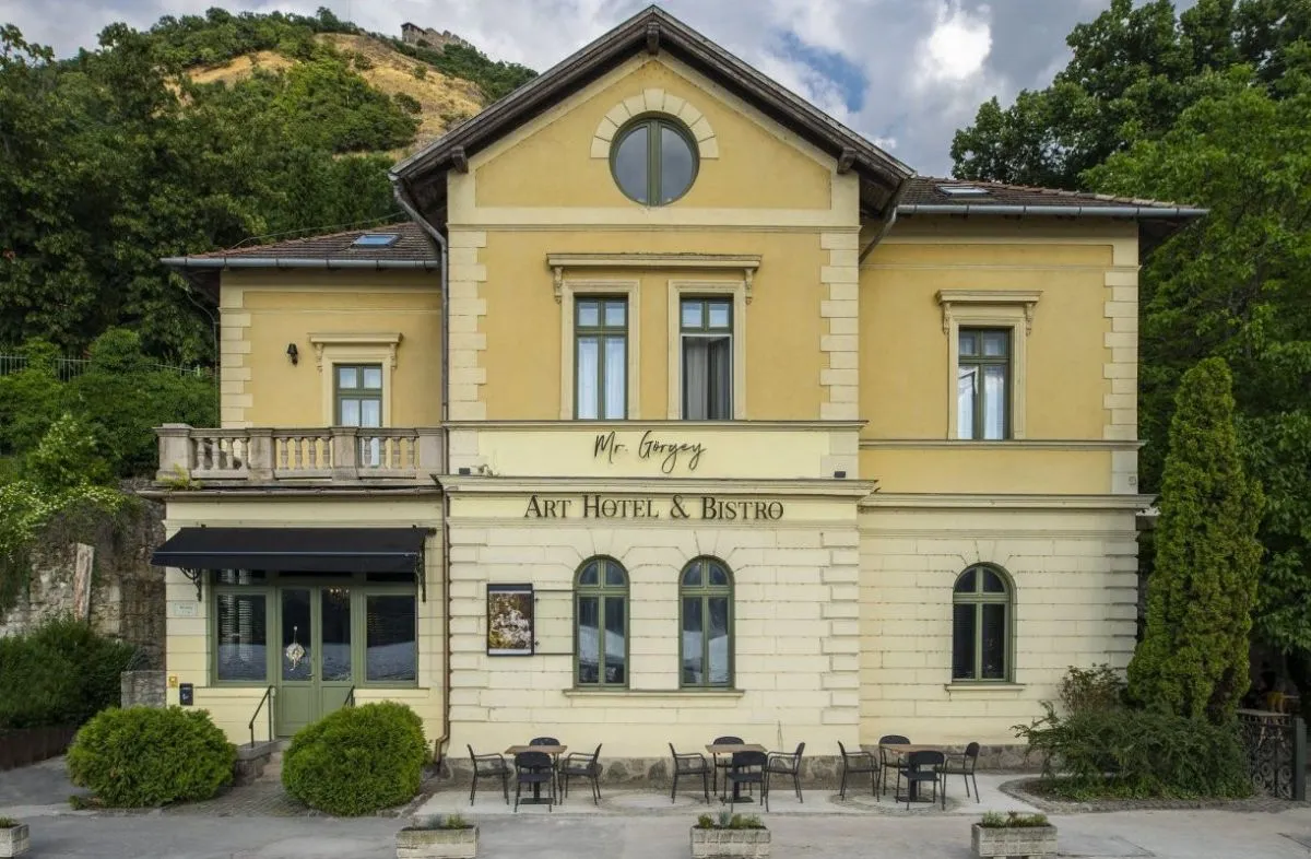 10 festői kastélyhotel és kúria Magyarországon - Mr. Görgey Art Hotel & Bistro (Visegrád)
