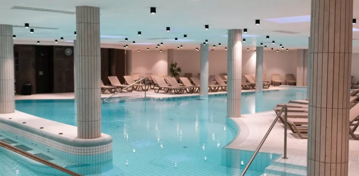 A legjobb wellness szállodák, ha utazás alatt is bowlingozni szeretnél! - Ambient Hotel, Sikonda