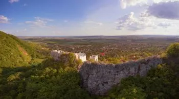 Hangulatos barangolások a Vértesben és környékén – Mars-utazástól a mesés várfalakig