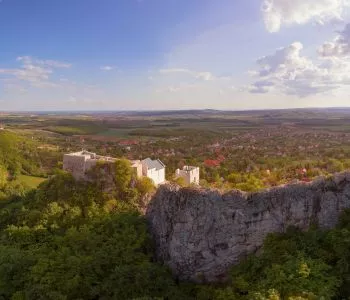 Hangulatos barangolások a Vértesben és környékén – Mars-utazástól a mesés várfalakig