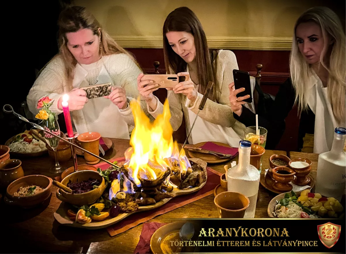 Középkori, reneszánsz éttermek - Fotó: Aranykorona Történelmi Étterem és Látványpince (Miskolc)