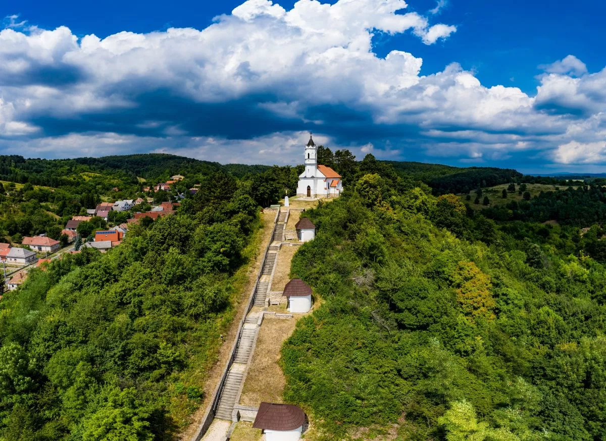 Mesés látnivalók az országot járva: 9 gyönyörű kálvária Magyarországon