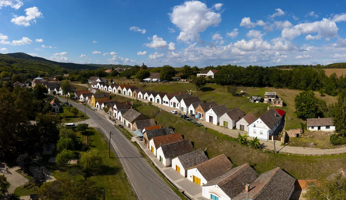 Pincefalvak, borospincék és pincesorok Magyarországon - villánykövesdi pincesor