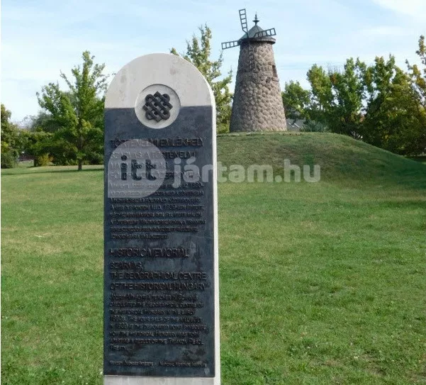 Magyarország néhány kitüntetett pontja - Történelmi Magyarország mértani középpontja (Szarvas)/ Fotó: ittjartam.hu, Ugor