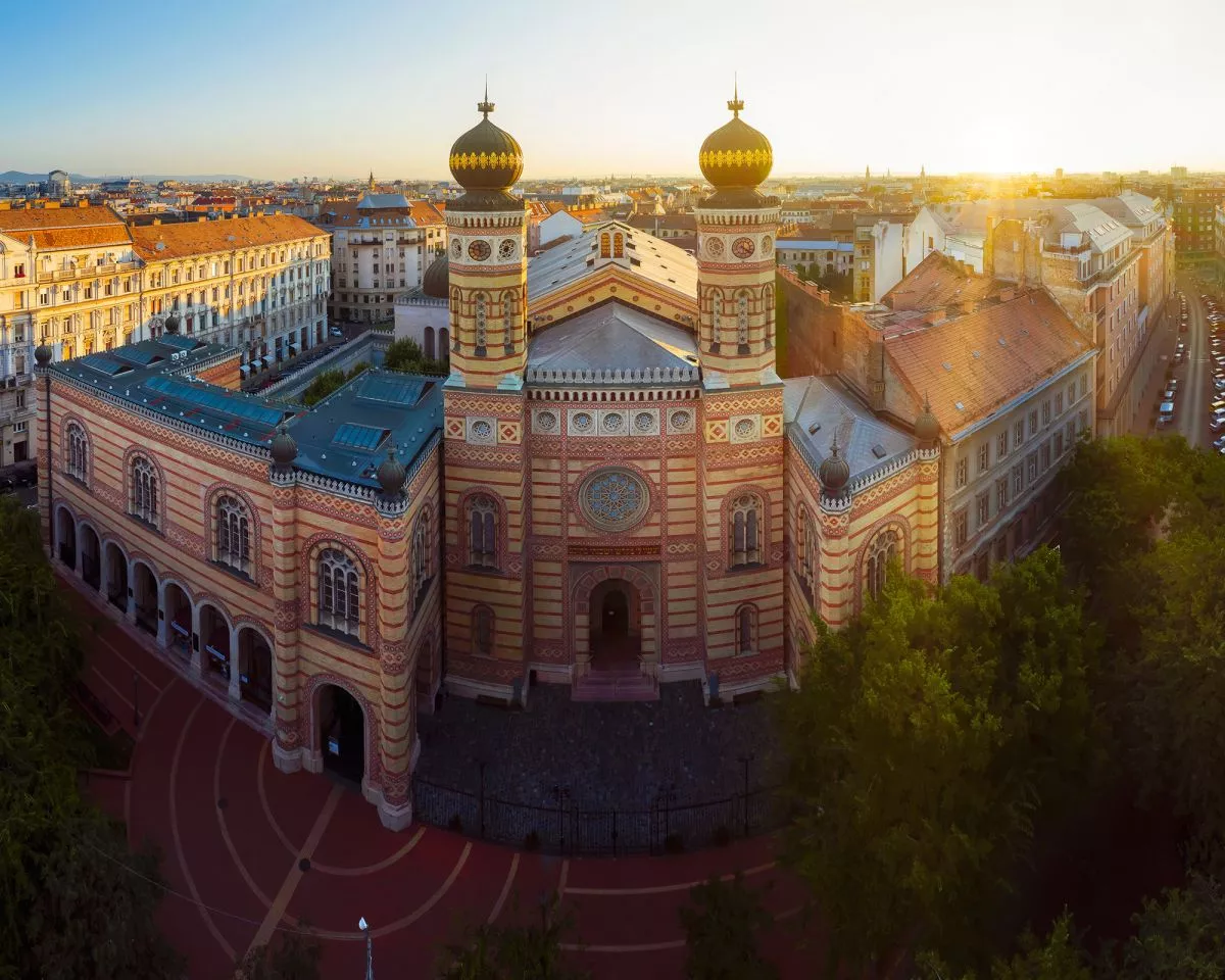 A zsidó vallás építészeti emlékei hazánkban - Dohány utcai Zsinagóga (Budapest)